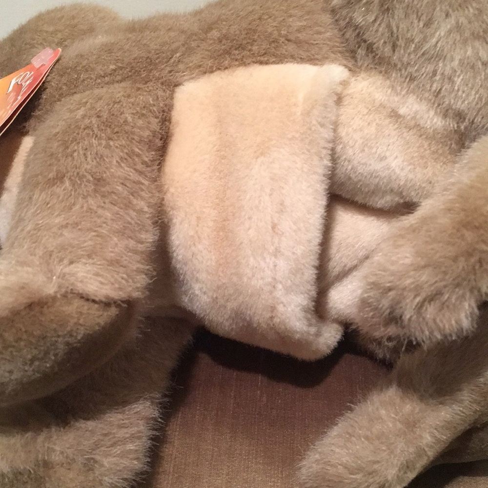 NWT & Vintage Cottontail Rabbit Puppet - Picture 5 of 5